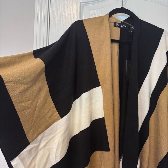 Parrish LA Women’s Colorblock Stevie Poncho Wrap Sweater NWT One Size Cozy Chic - Picture 3 of 10